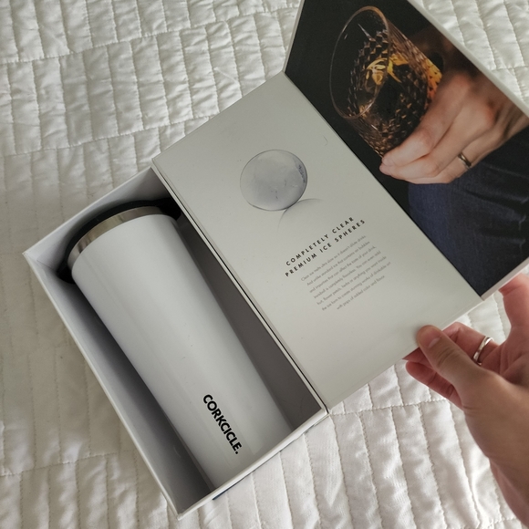 corkcicle invisiball ice maker